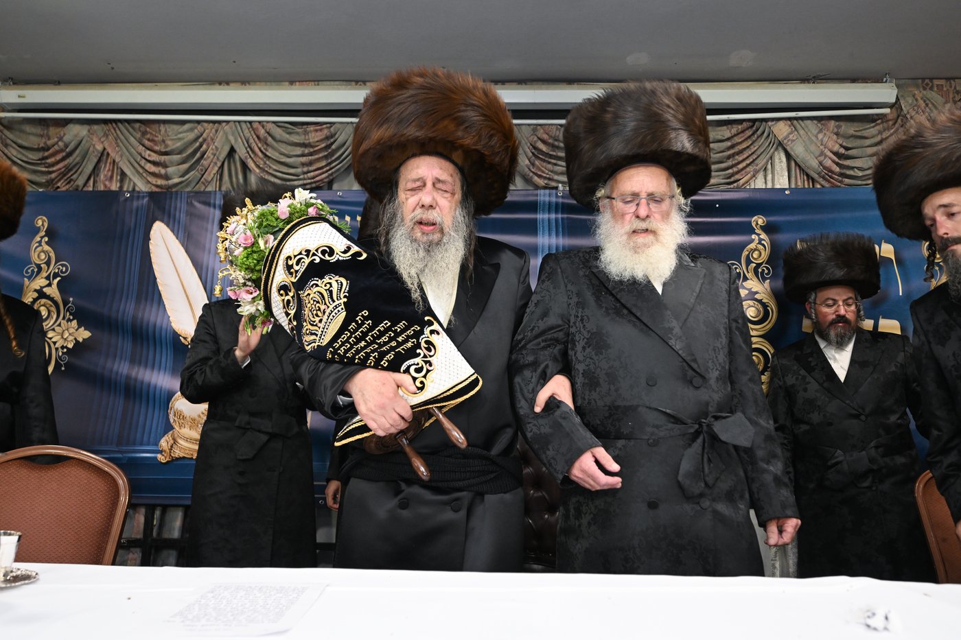 מעמד הכנסת ס"ת בזוועהיל