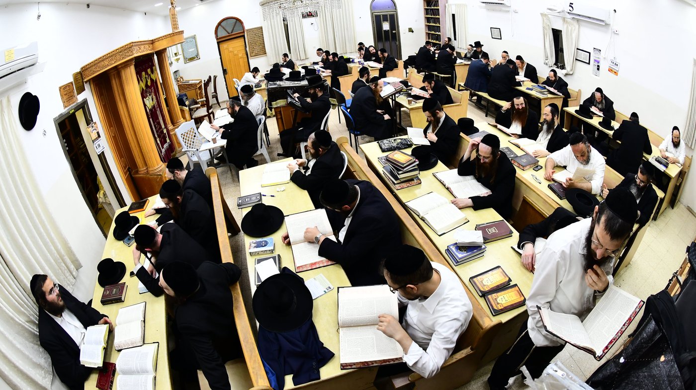 פתיחת הזמן בצאנז ז'ימגראד