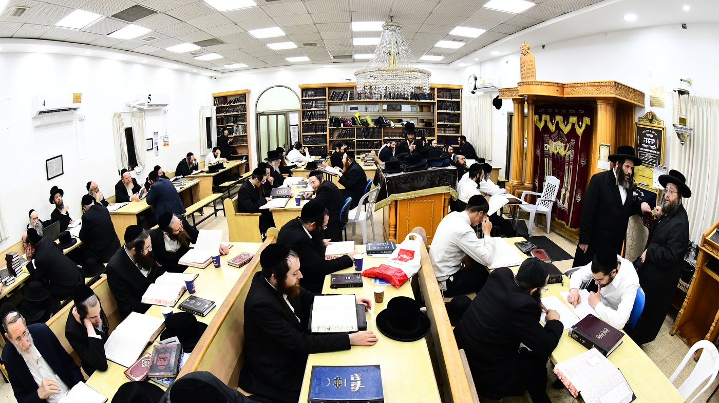 פתיחת הזמן בצאנז ז'ימגראד
