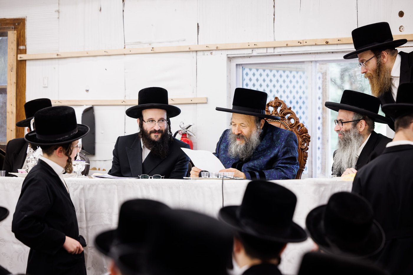 האדמו"ר מבאבוב 45 בביקורים במחנות הקיץ