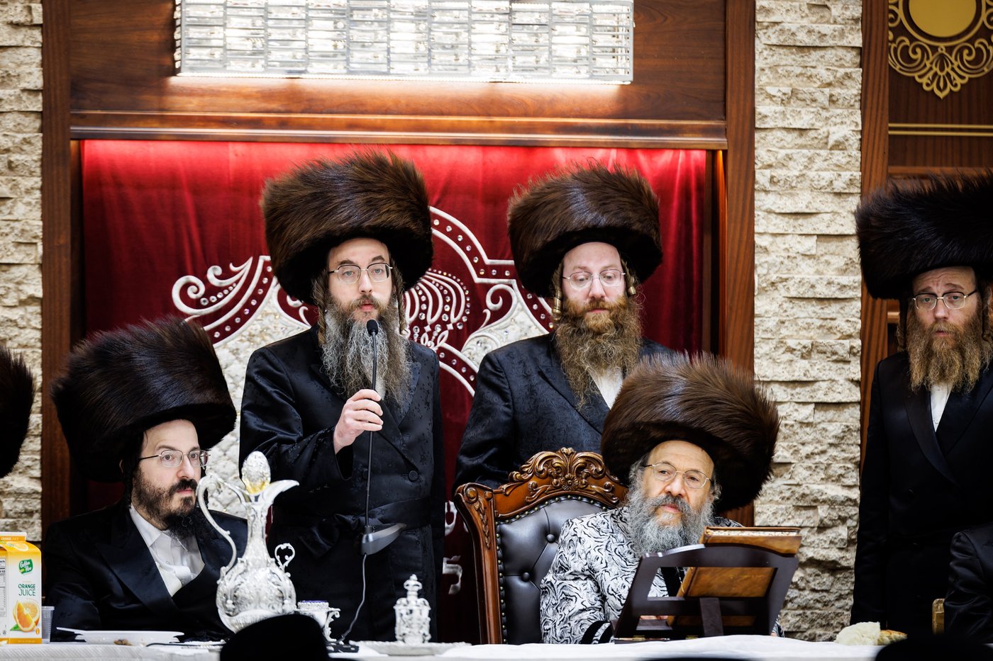 האדמו"ר מבאבוב 45 בביקורים במחנות הקיץ