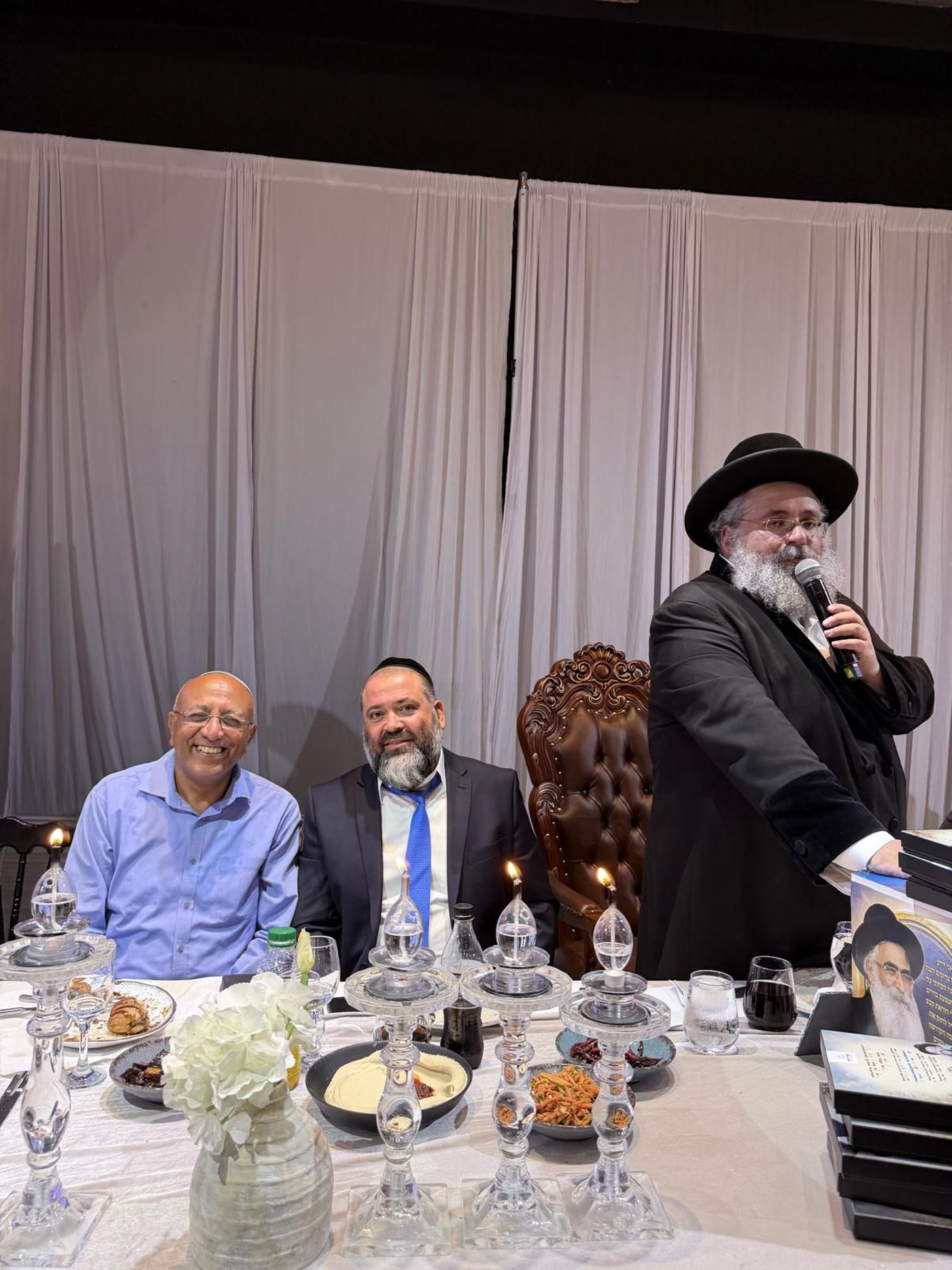 הילולת הבן איש חי: השר הבכיר מהליכוד הגיע לכנס של תנועת 'אחי'