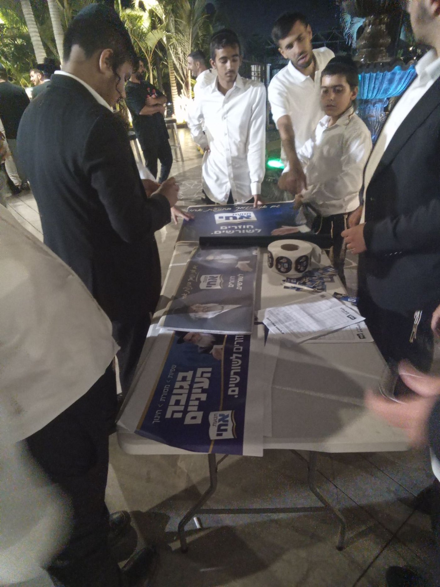 הילולת הבן איש חי: השר הבכיר מהליכוד הגיע לכנס של תנועת 'אחי'