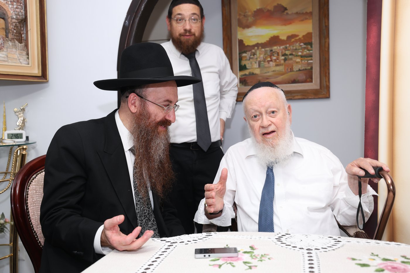 אברכי תורת יוסף בבתי גדולי ישראל