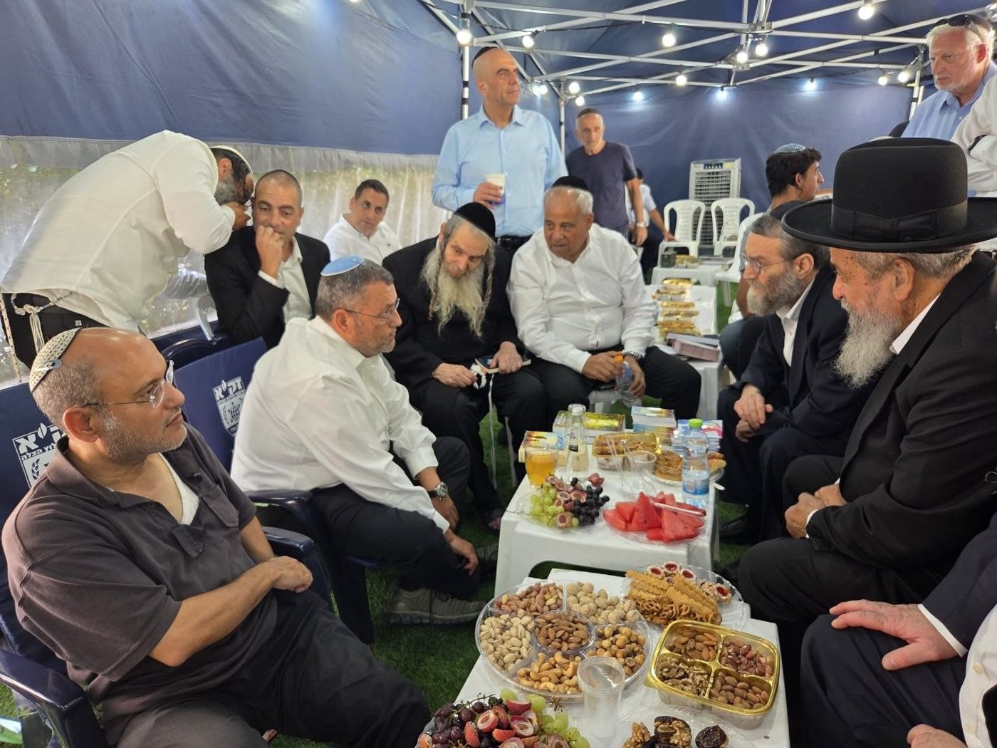 המגבעת שעפה במדבר | 'זיידל'ע' עם כל הנייעס והחשיפות