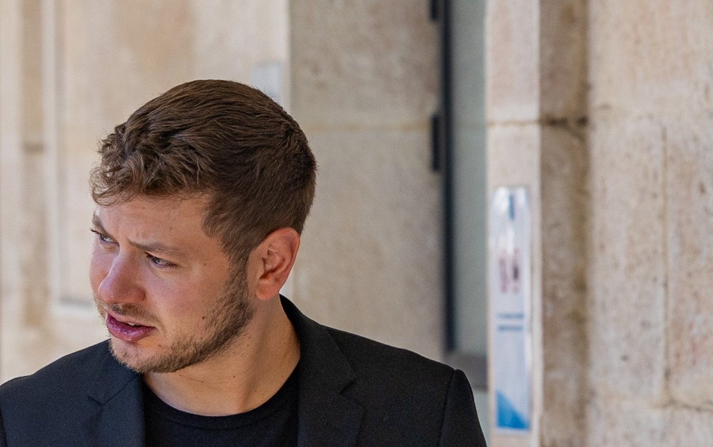 יאיר נתניהו מצייץ: "לא ביקשו מכם להתחתן"