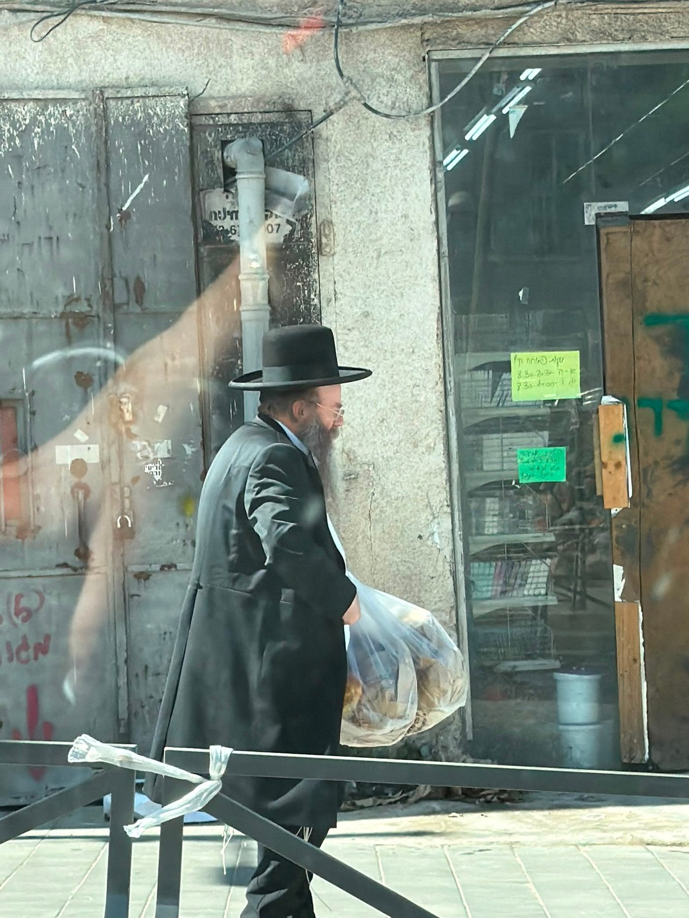 המגבעת שעפה במדבר | 'זיידל'ע' עם כל הנייעס והחשיפות