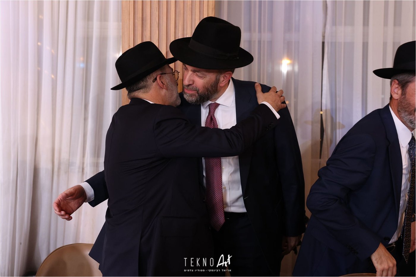 חבר הכנסת ארז מלול חיתן את בתו עם בחור מישיבת חברון