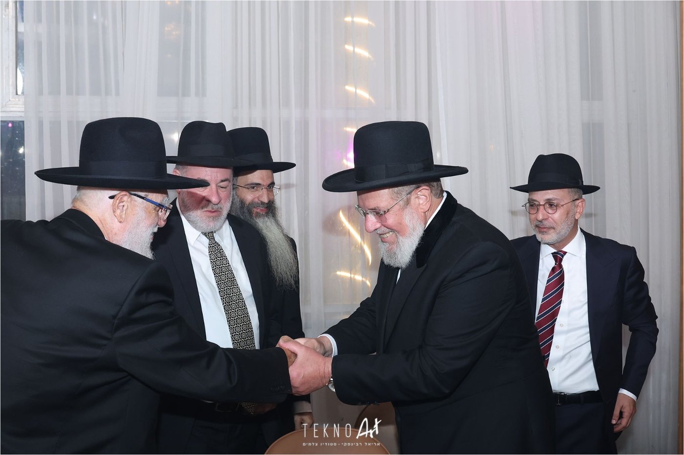 חבר הכנסת ארז מלול חיתן את בתו עם בחור מישיבת חברון