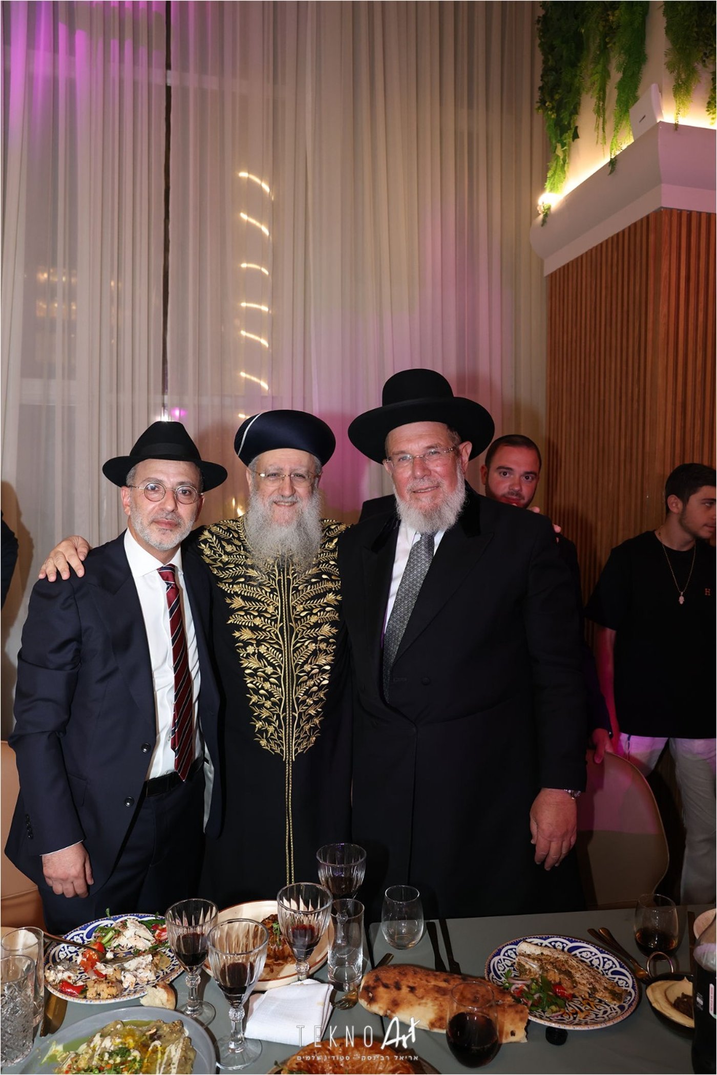 חבר הכנסת ארז מלול חיתן את בתו עם בחור מישיבת חברון