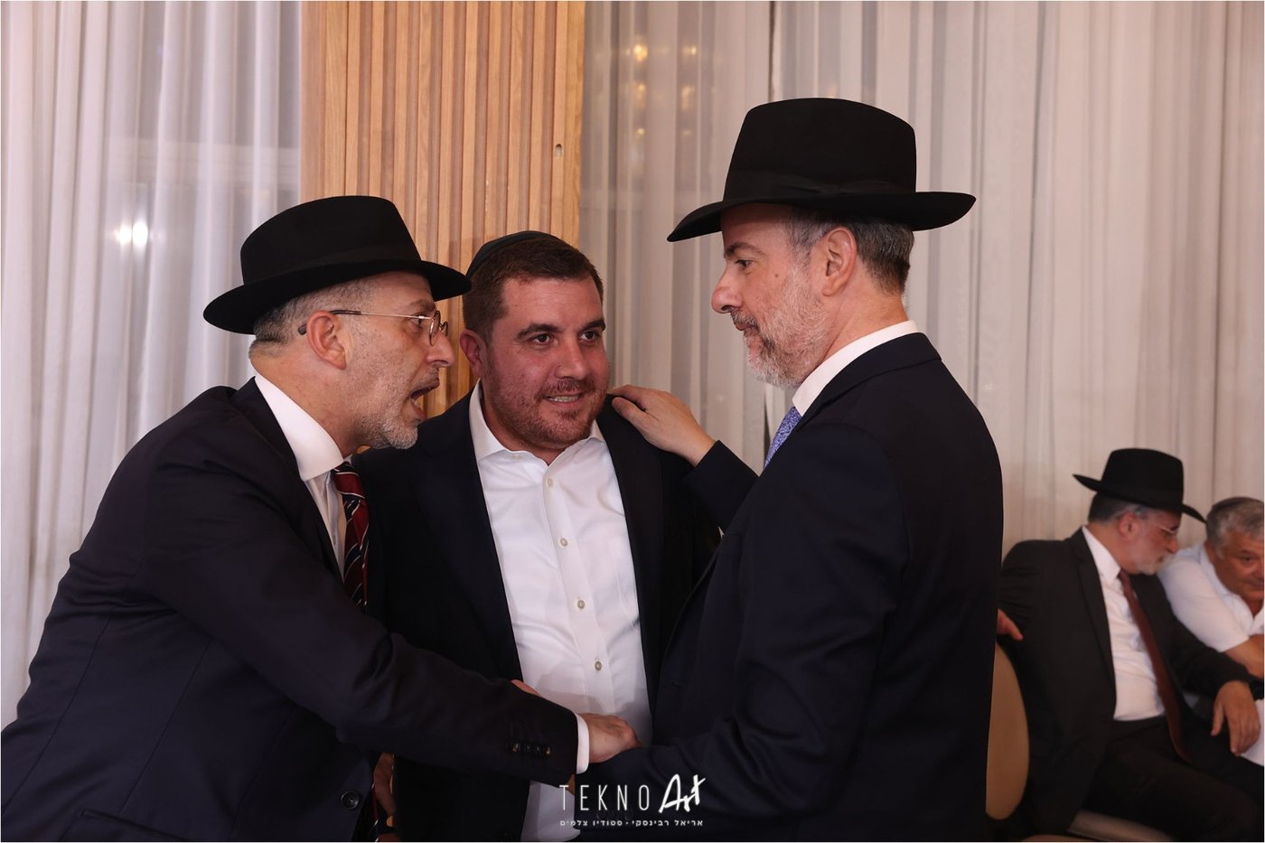 חבר הכנסת ארז מלול חיתן את בתו עם בחור מישיבת חברון