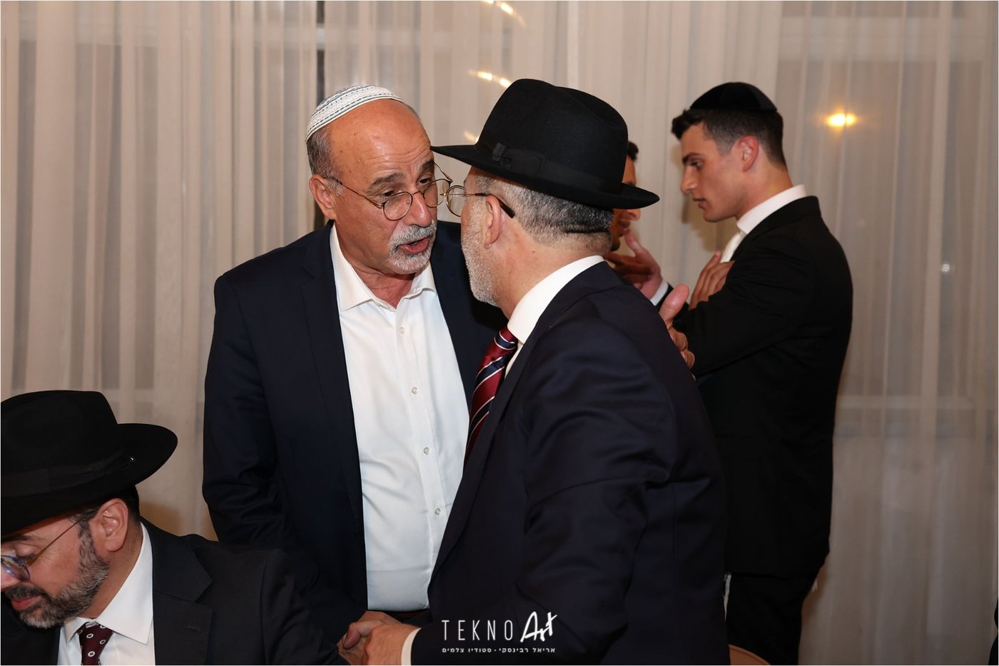 חבר הכנסת ארז מלול חיתן את בתו עם בחור מישיבת חברון