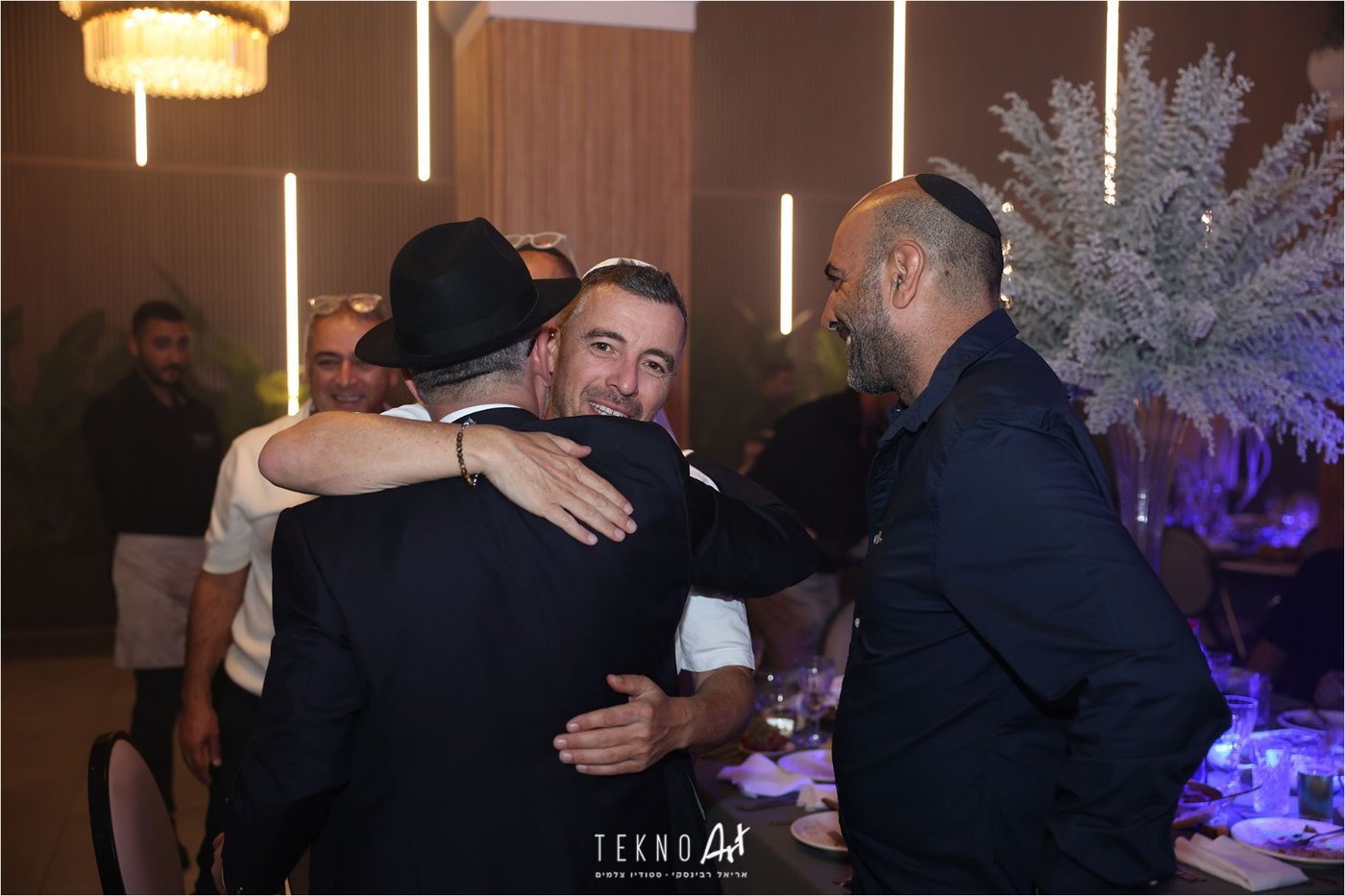 חבר הכנסת ארז מלול חיתן את בתו עם בחור מישיבת חברון