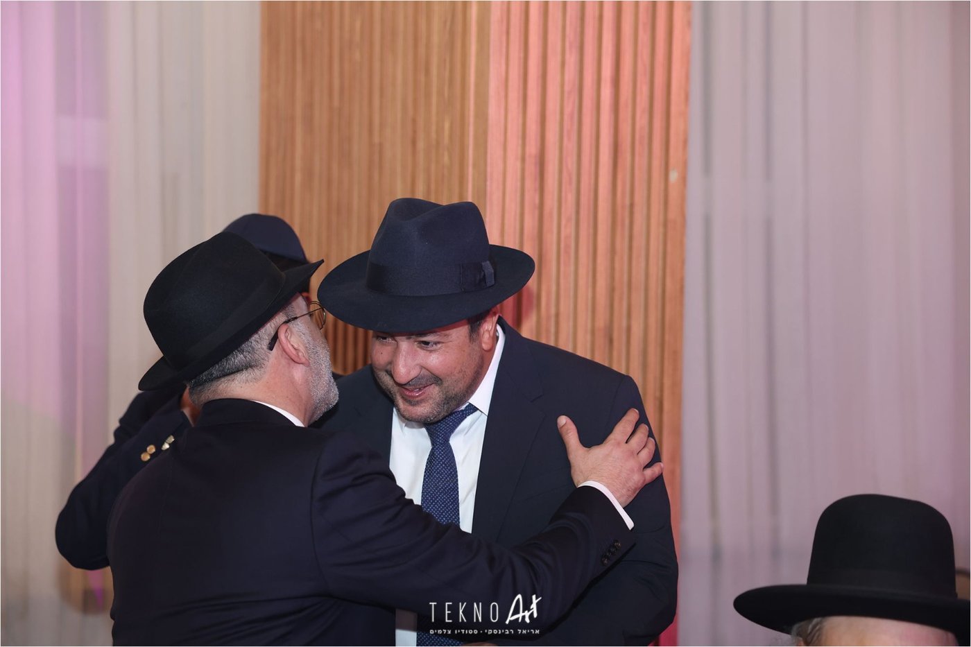 חבר הכנסת ארז מלול חיתן את בתו עם בחור מישיבת חברון