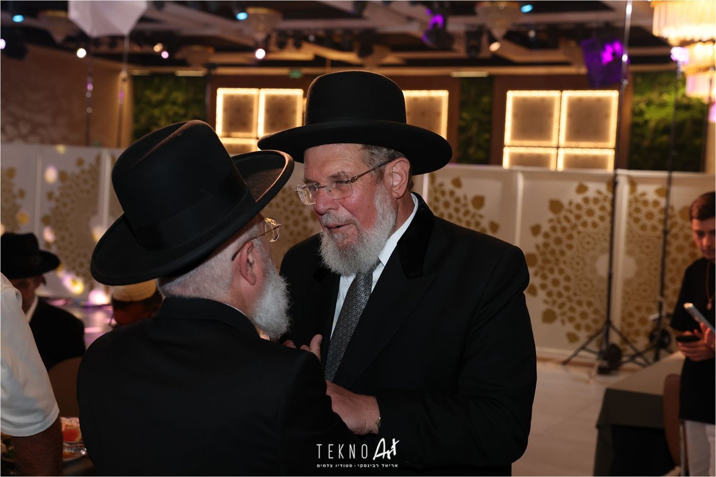 חבר הכנסת ארז מלול חיתן את בתו עם בחור מישיבת חברון