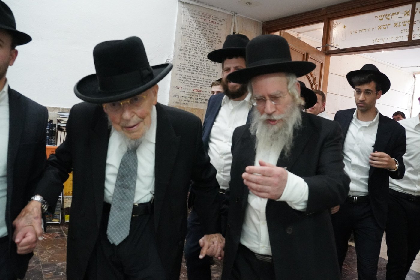 הגר"י אזרחי ב'זכרון מאיר'