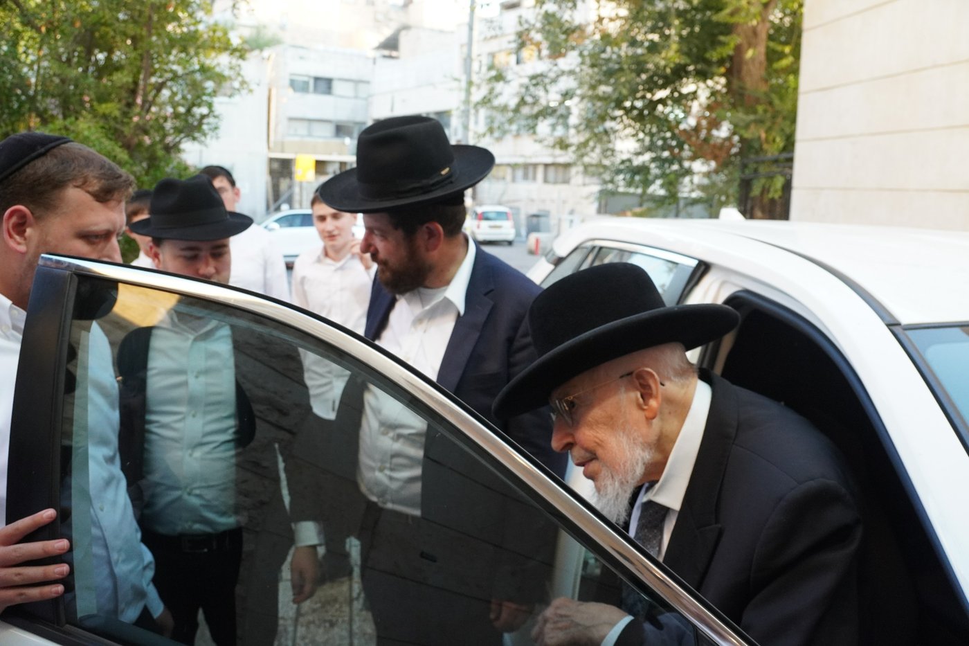 הגר"י אזרחי ב'זכרון מאיר'