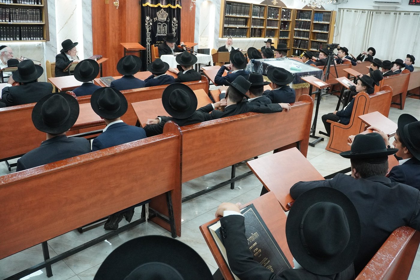 הגר"י אזרחי ב'זכרון מאיר'