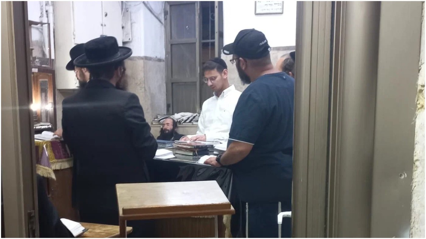 המגבעת שעפה במדבר | 'זיידל'ע' עם כל הנייעס והחשיפות