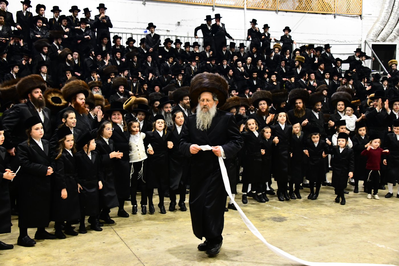 שמחת בית מכנובקא בעלזא - נדבורנה י-ם - מעליץ - יערסלוב