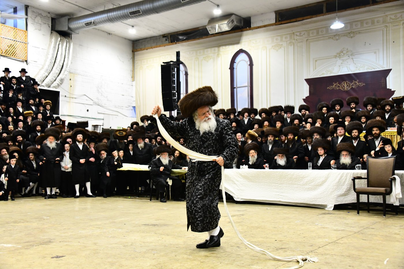 שמחת בית מכנובקא בעלזא - נדבורנה י-ם - מעליץ - יערסלוב
