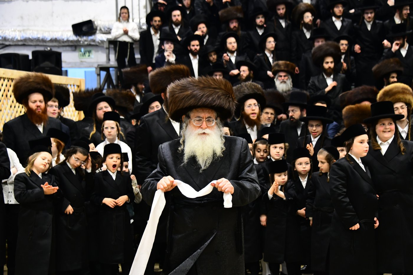 שמחת בית מכנובקא בעלזא - נדבורנה י-ם - מעליץ - יערסלוב