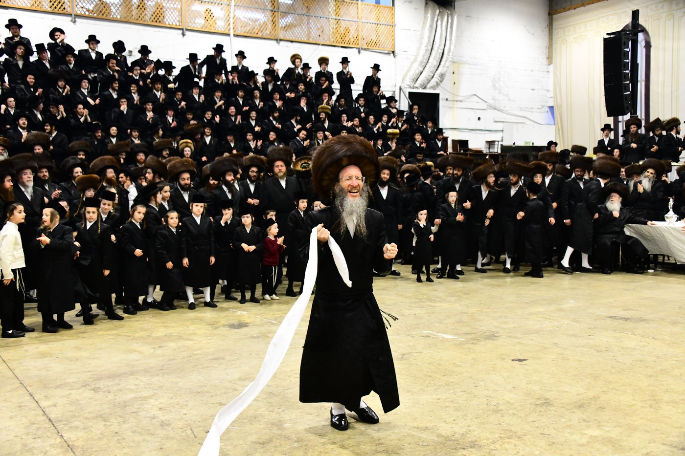 שמחת בית מכנובקא בעלזא - נדבורנה י-ם - מעליץ - יערסלוב