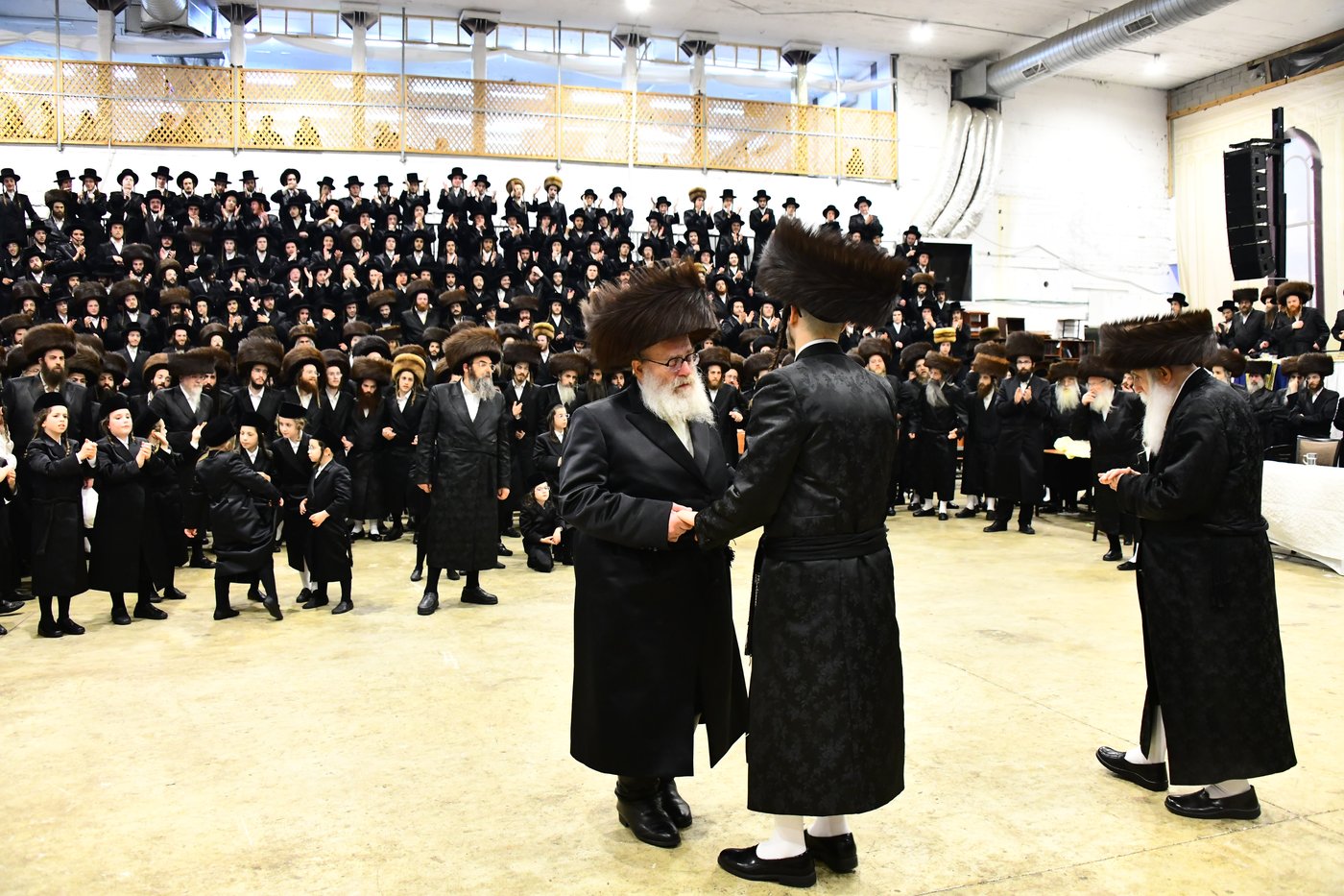 שמחת בית מכנובקא בעלזא - נדבורנה י-ם - מעליץ - יערסלוב
