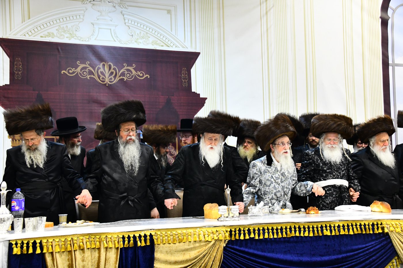 שמחת בית מכנובקא בעלזא - נדבורנה י-ם - מעליץ - יערסלוב