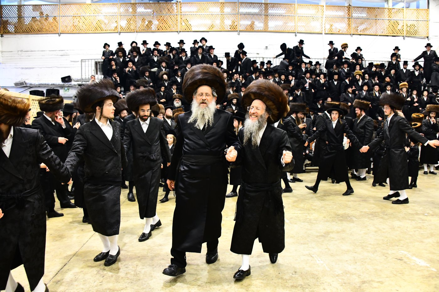 שמחת בית מכנובקא בעלזא - נדבורנה י-ם - מעליץ - יערסלוב