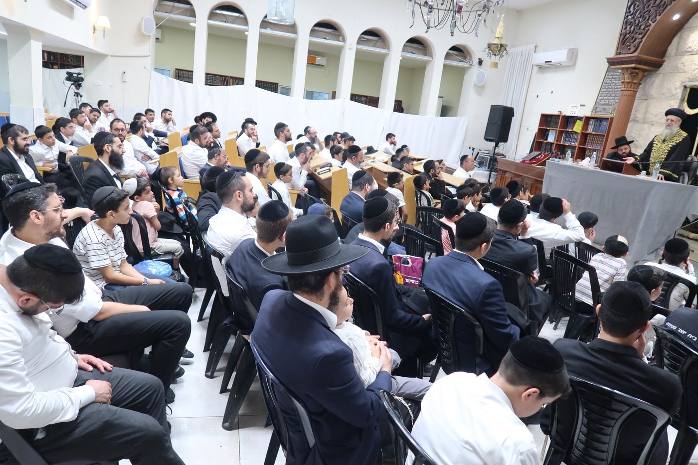הראשל"צ הגר"ד יוסף בקריית הרצוג