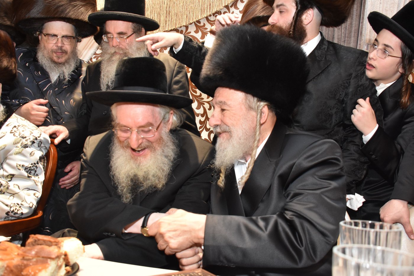 האדמו"ר מקארלין בשמחה