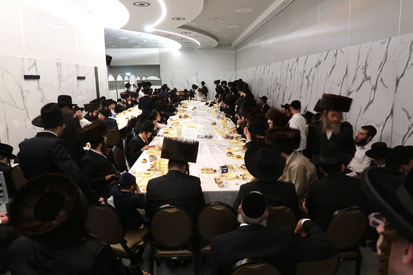 האדמו"ר ממבקשי אמונה בברכפלד