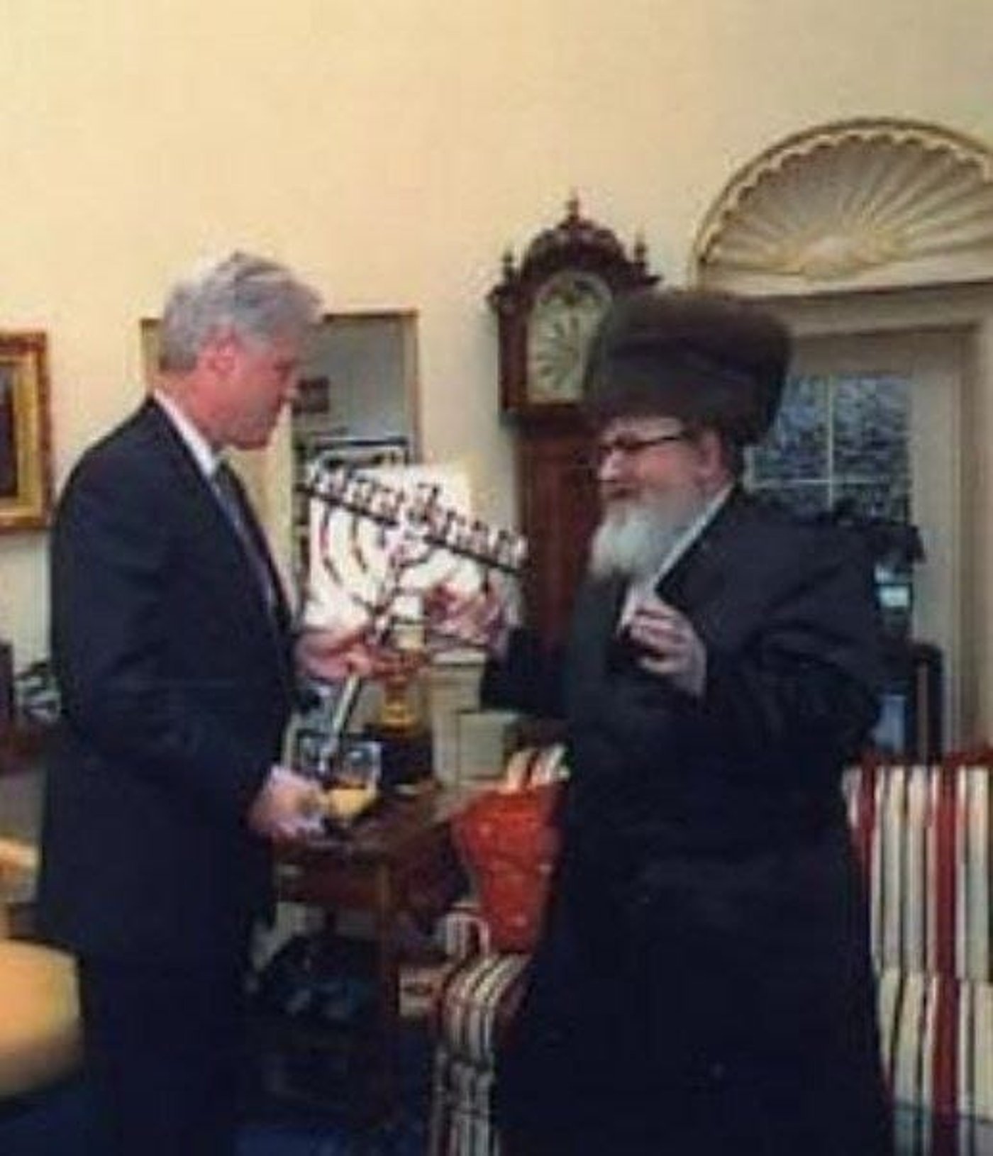 האדמו"ר מסקווירא בפגישה עם הנשיא קלינטון