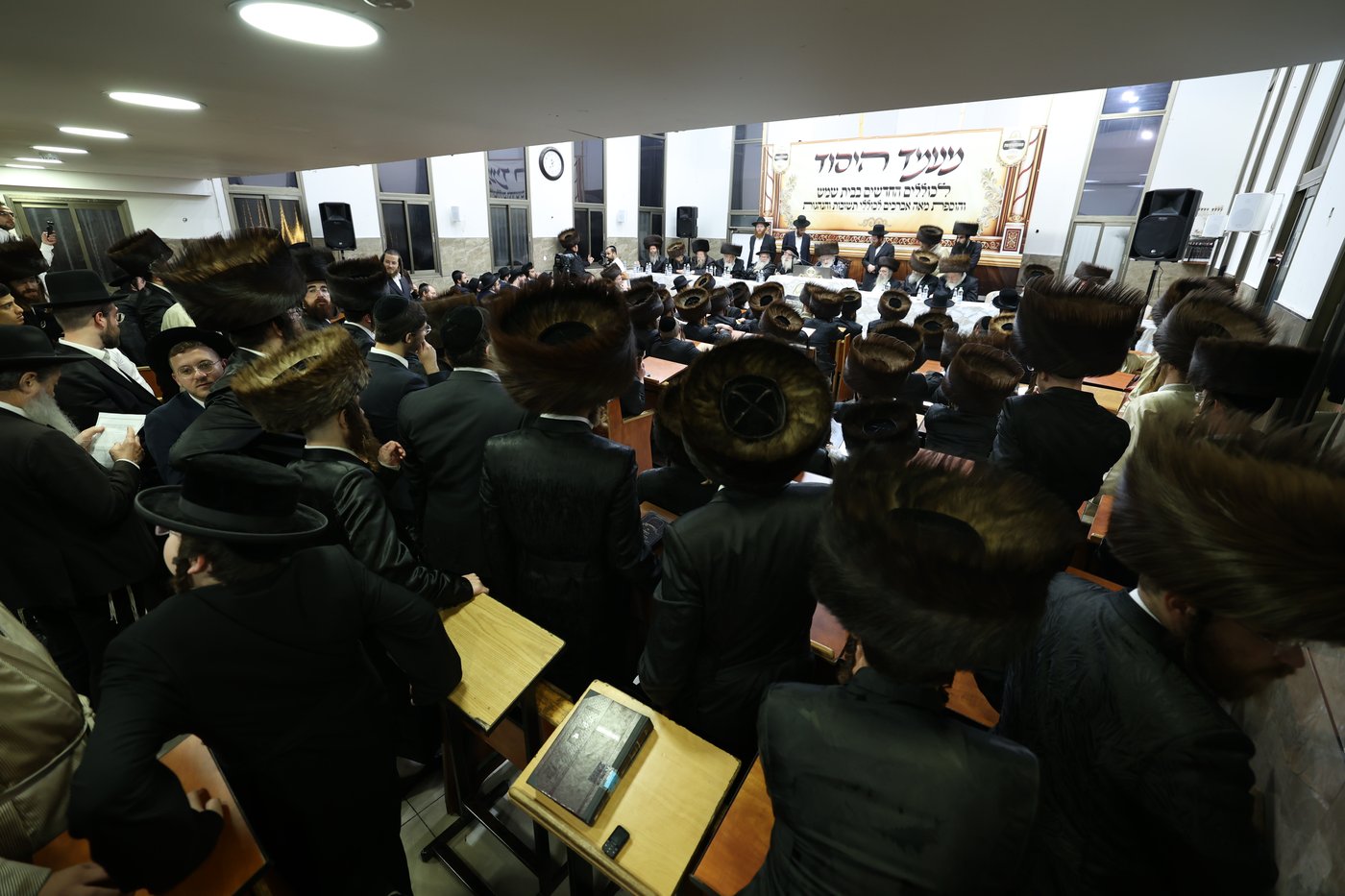 המעמד בכולל תשובות והנהגות