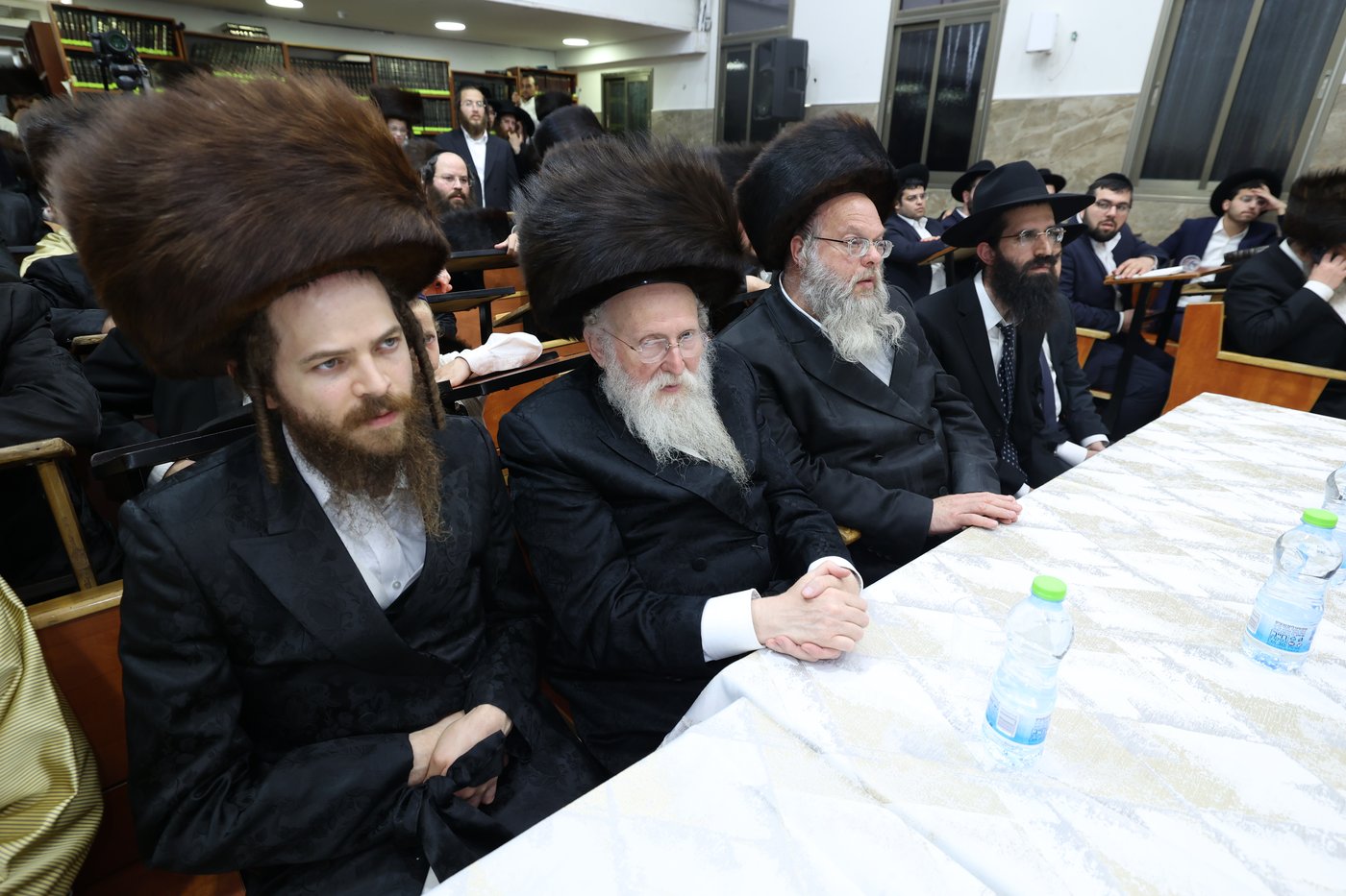 המעמד בכולל תשובות והנהגות