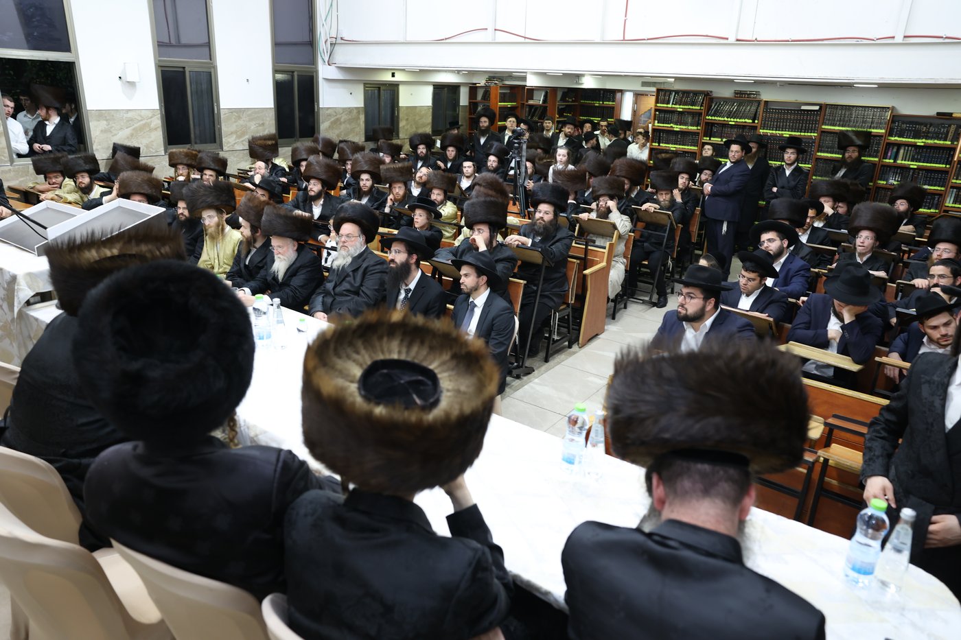 המעמד בכולל תשובות והנהגות