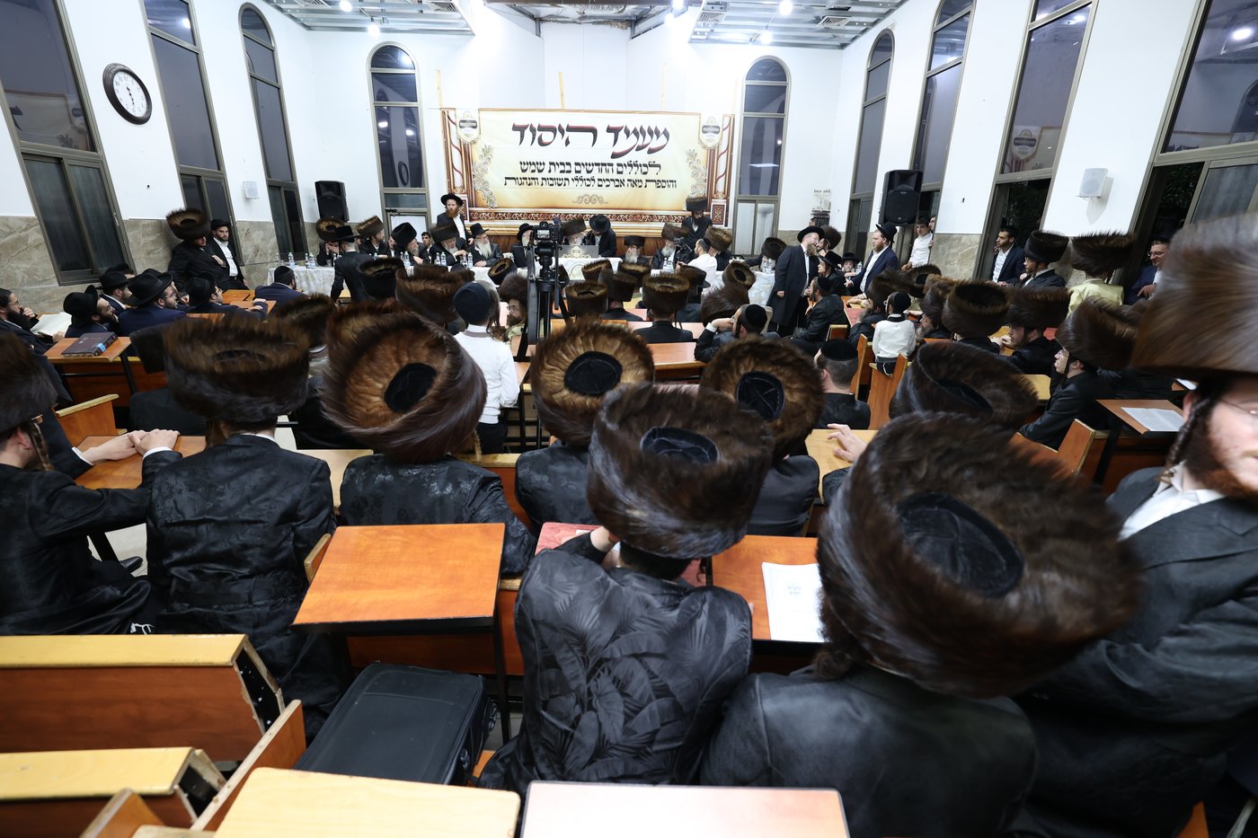 המעמד בכולל תשובות והנהגות