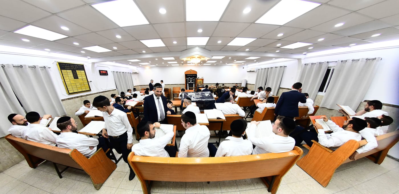 הגאון רבי שרגא שטיינמן בישיבת 'שיח יצחק'