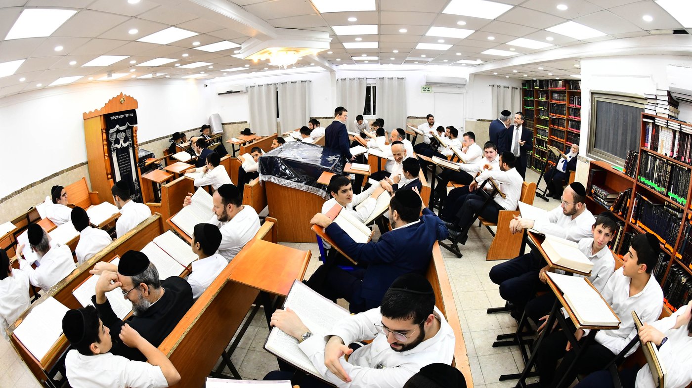 הגאון רבי שרגא שטיינמן בישיבת 'שיח יצחק'