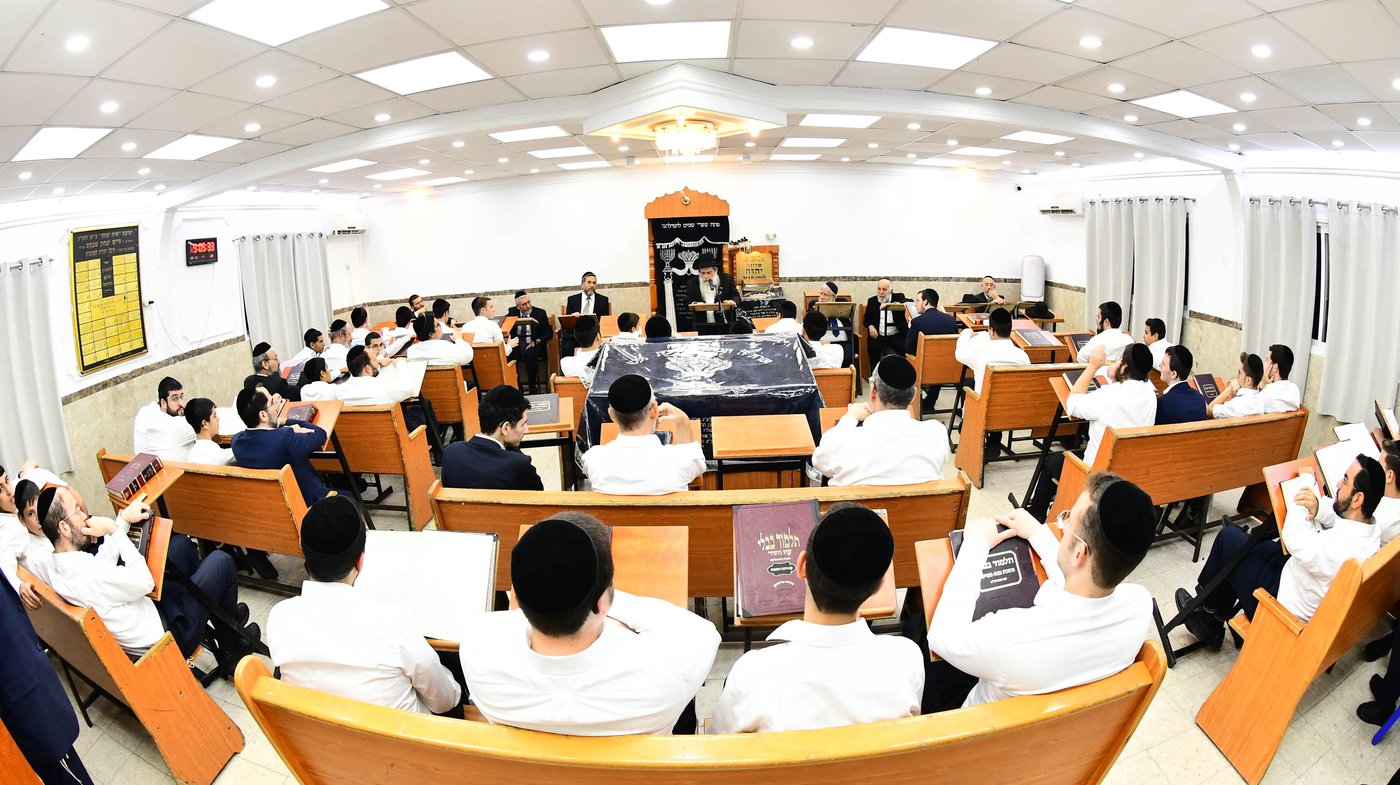 הגאון רבי שרגא שטיינמן בישיבת 'שיח יצחק'
