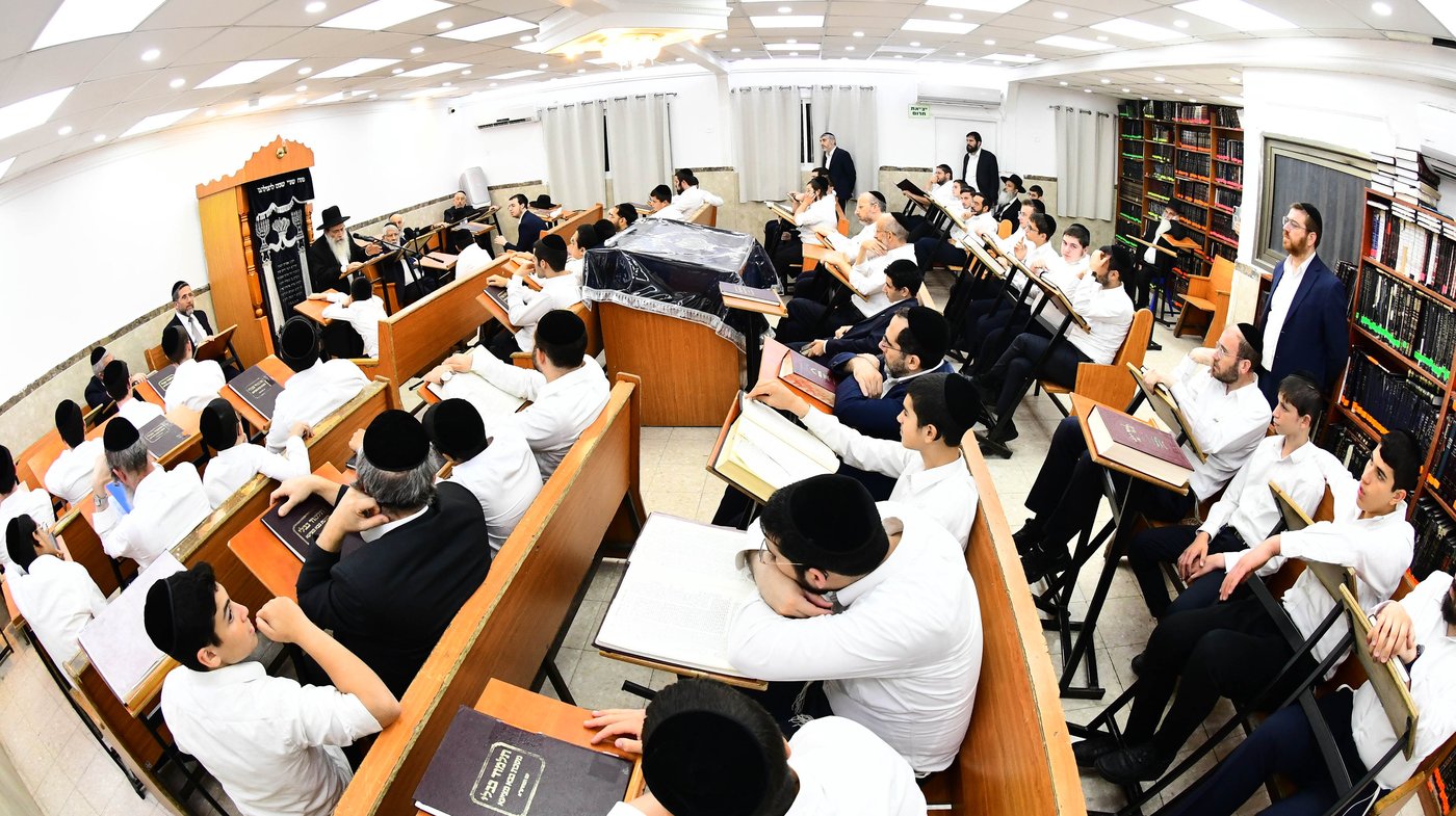 הגאון רבי שרגא שטיינמן בישיבת 'שיח יצחק'