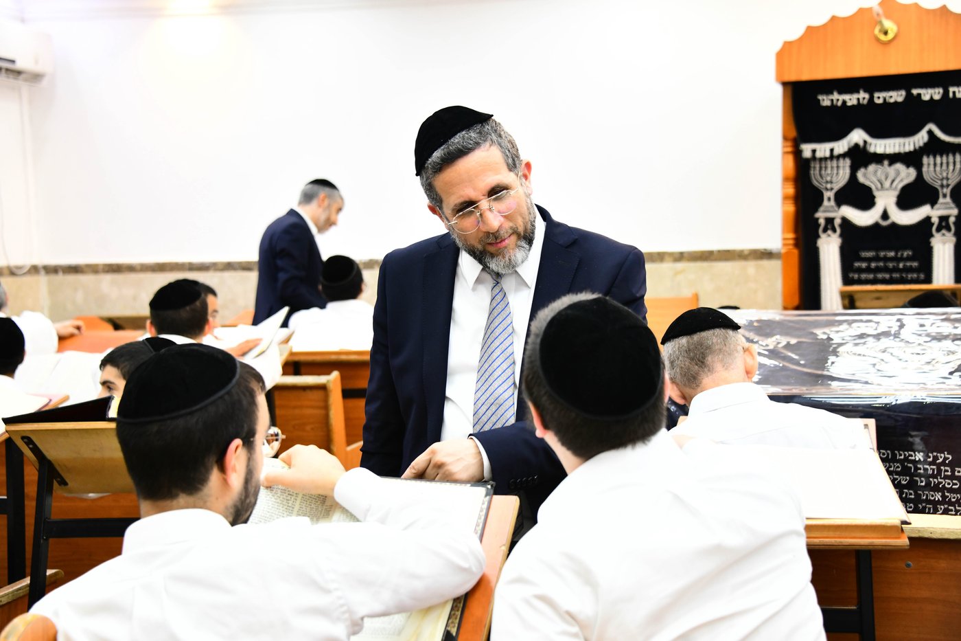 הגאון רבי שרגא שטיינמן בישיבת 'שיח יצחק'