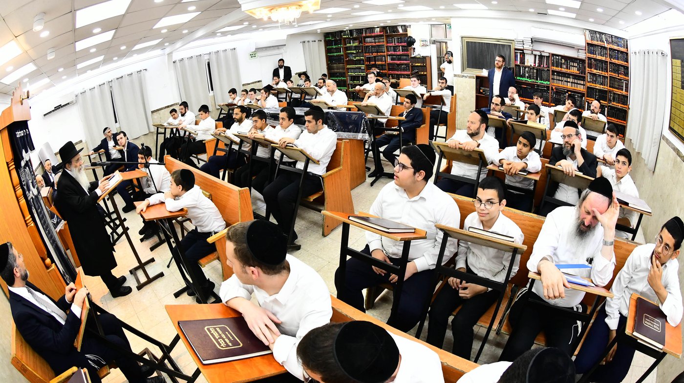 הגאון רבי שרגא שטיינמן בישיבת 'שיח יצחק'