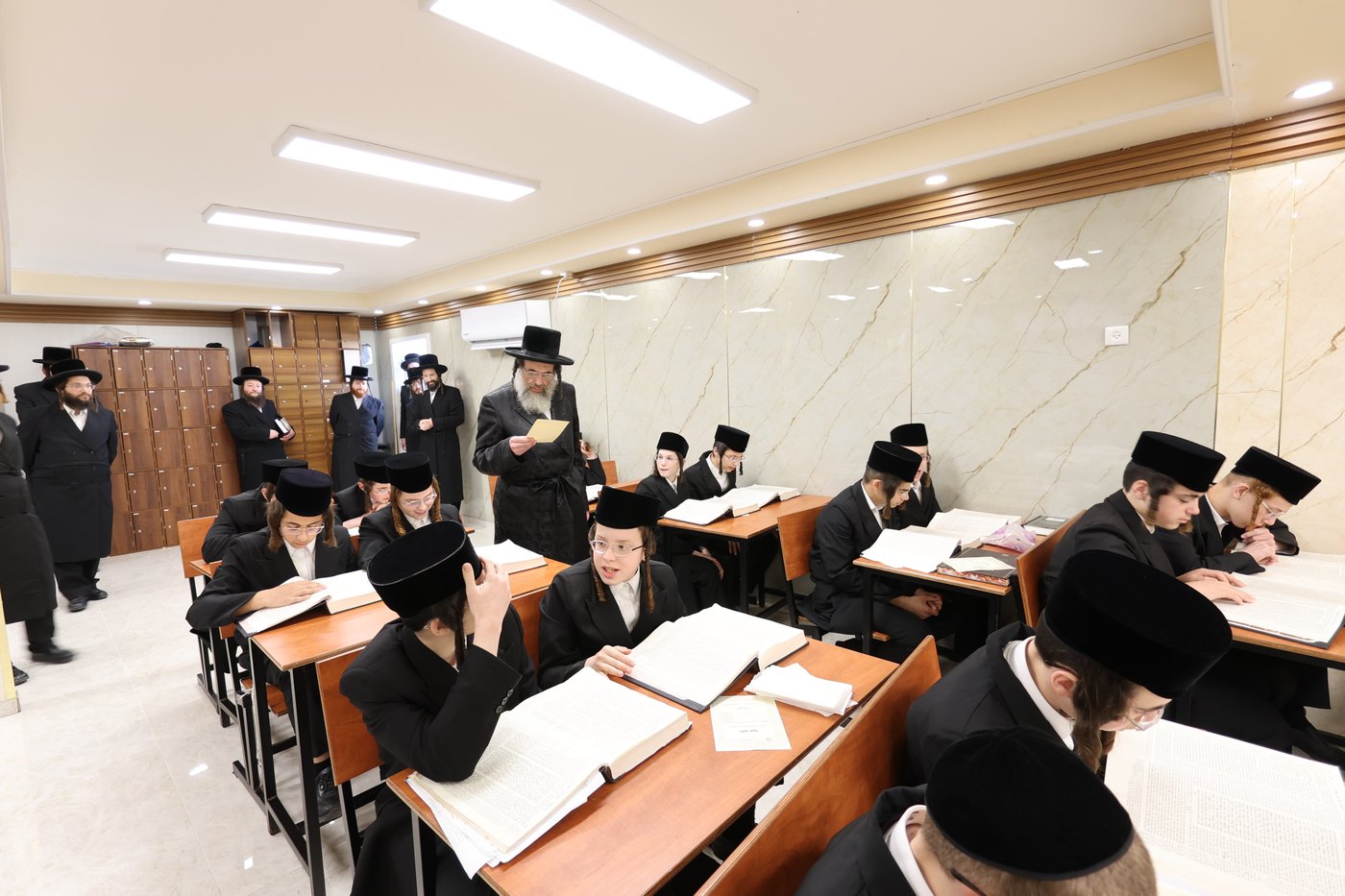 הרה"צ רבי חיים מאיר הגר בביקור בעפולה
