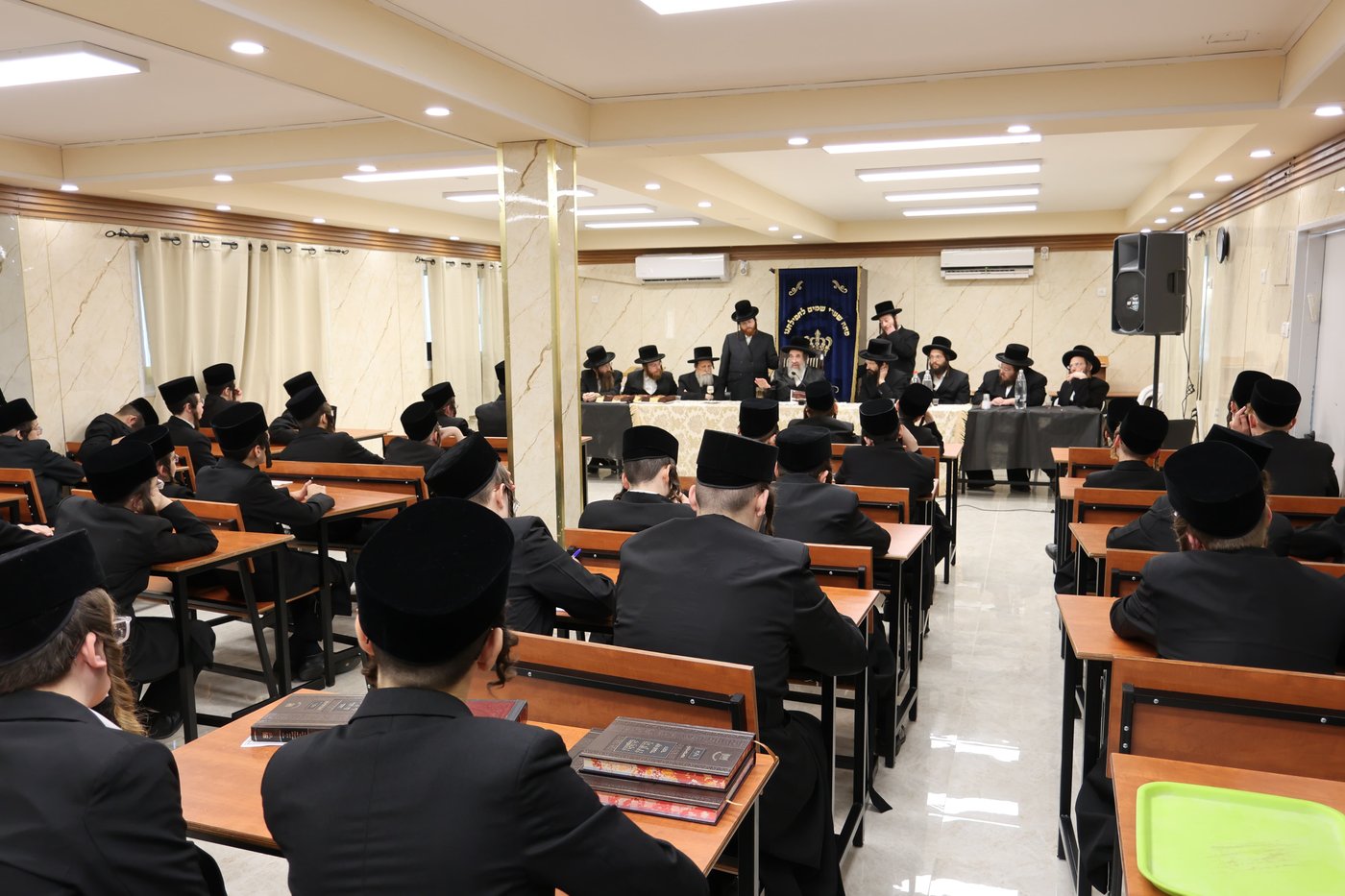 הרה"צ רבי חיים מאיר הגר בביקור בעפולה