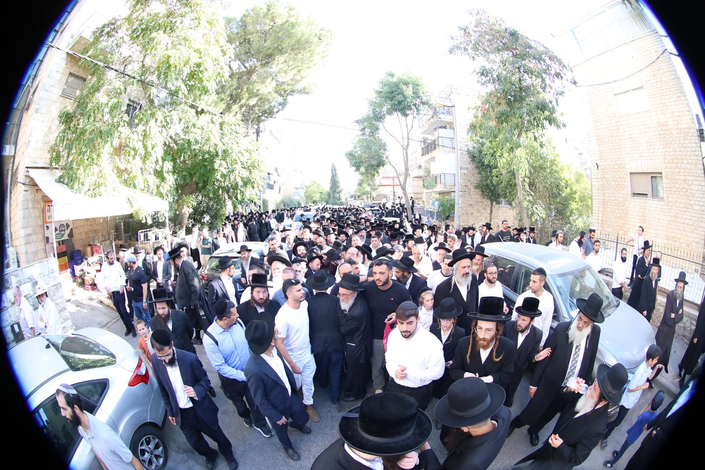 הלוויית האדמו"ר מביאלה אוסטרובא זצ"ל