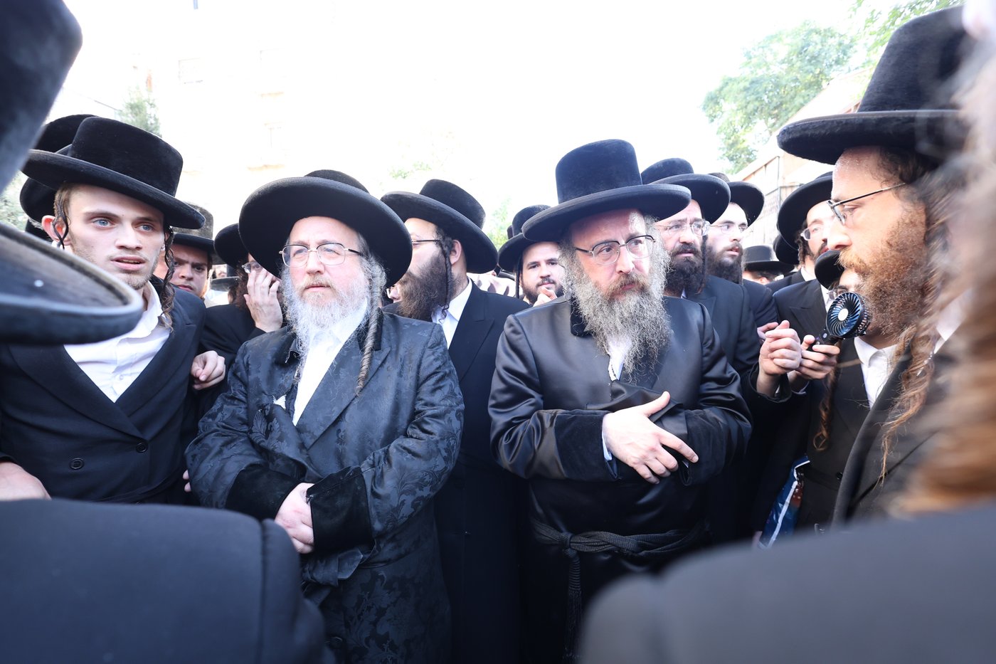 הלוויית האדמו"ר מביאלה אוסטרובא זצ"ל