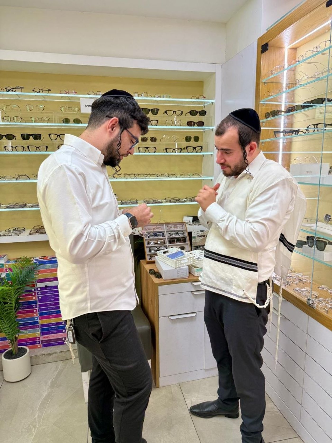 המפלגה שמחפשת אישה חרדית לרשימה | 'זיידל'ע' עם כל הנייעס והחשיפות