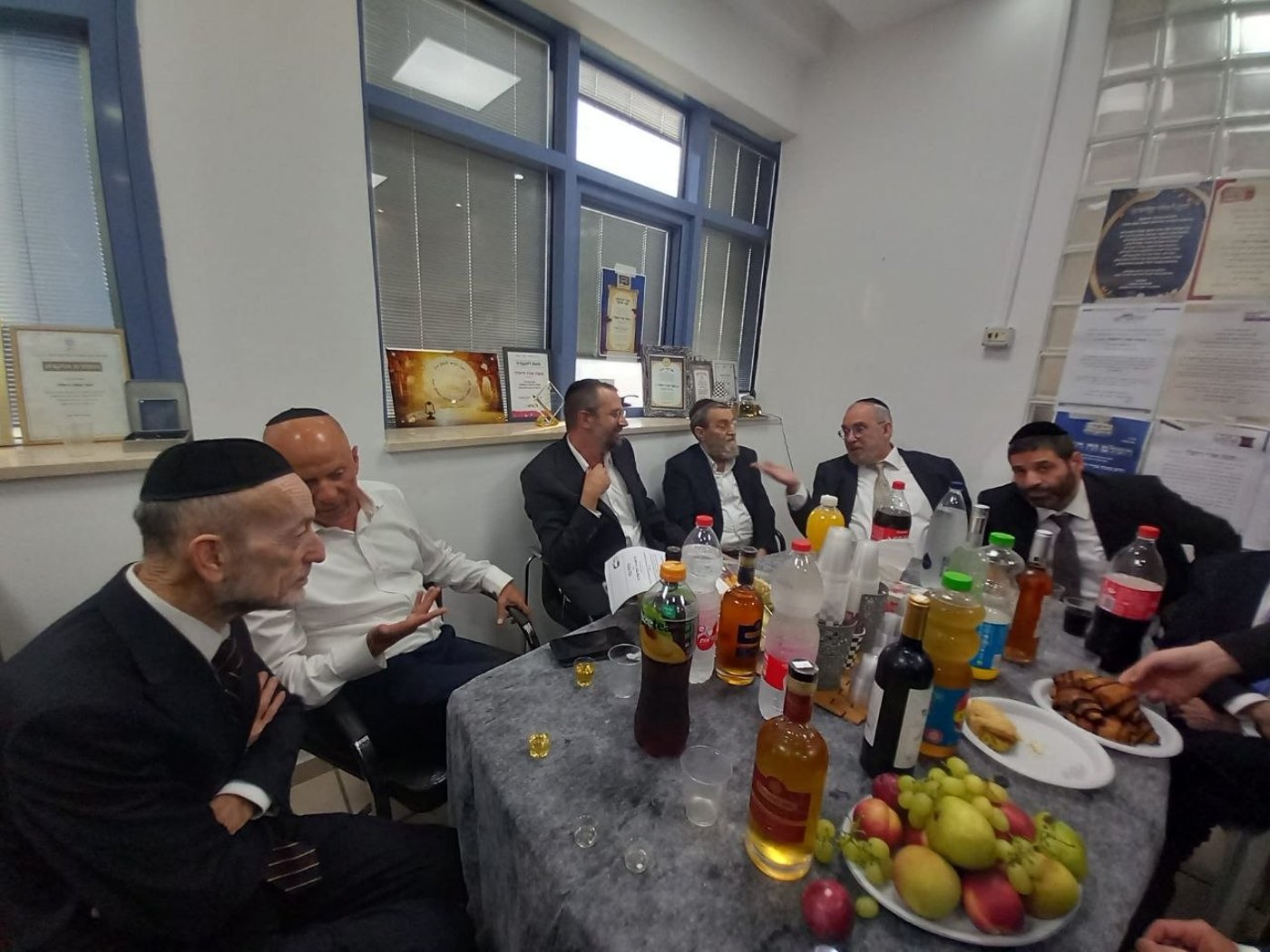 המפלגה שמחפשת אישה חרדית לרשימה | 'זיידל'ע' עם כל הנייעס והחשיפות
